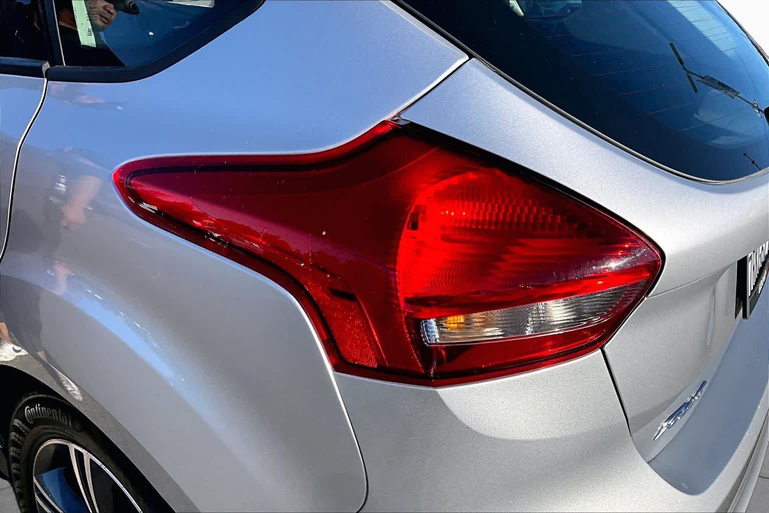 Used 2016 Ford Focus SE FWD image 28