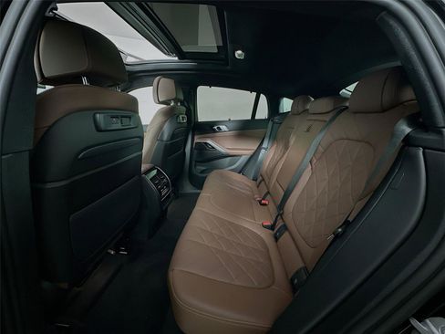 Certified 2023 BMW X6 xDrive40i w/ Executive Package image 25