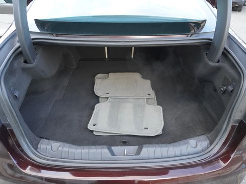 Used 2017 Jaguar XF Premium image 29