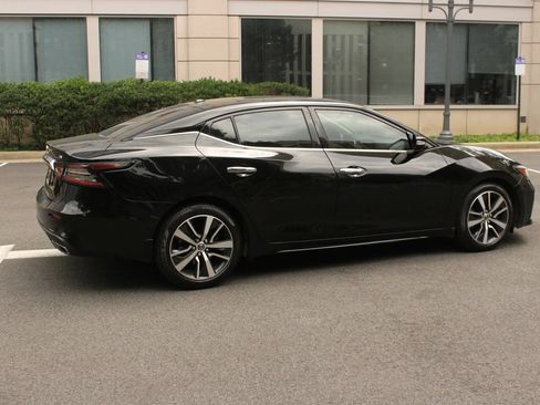 Used 2019 Nissan Maxima 3.5 SV w/ Floor Mat Group FWD image 7