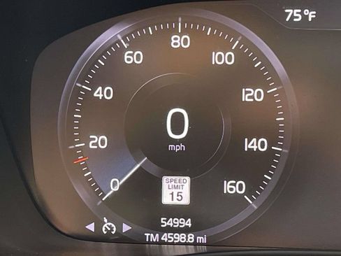 Used 2022 Volvo XC40 T5 Inscription w/ Climate Package AWD/4WD image 15