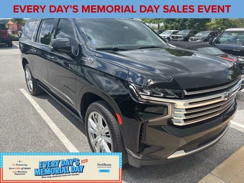 Used 2021 Chevrolet Suburban High Country AWD/4WD image 1