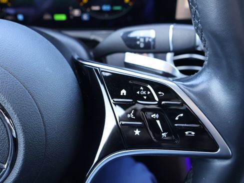 Used 2022 Mercedes-Benz E 450 4MATIC Sedan image 36