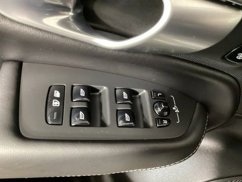 Certified 2024 Volvo XC90 B6 Ultimate w/ Protection Package Premier image 19