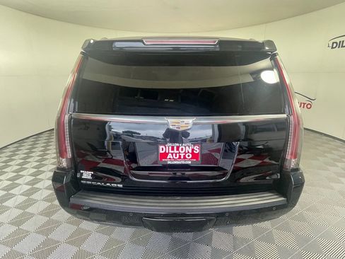 Used 2016 Cadillac Escalade ESV Premium image 5