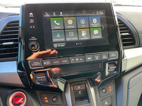 Certified 2024 Honda Odyssey EX-L image 18