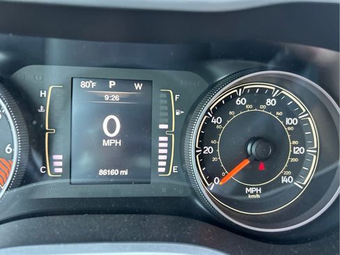 Used 2015 Jeep Cherokee Sport w/ Sport Appearance Group FWD image 27