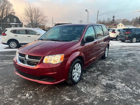 Used 2015 Dodge Grand Caravan SE w/ Quick Order Package 29E SE image 1