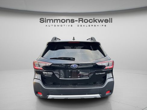 Used 2023 Subaru Outback Limited image 5