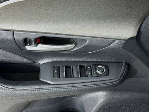 Certified 2025 Toyota Grand Highlander AWD image 17