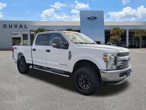 Used 2018 Ford F250 XLT w/ FX4 Off-Road Package AWD/4WD image 2