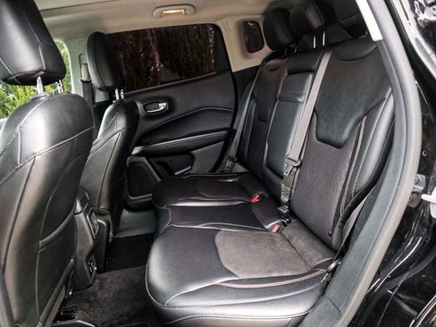 Used 2018 Jeep Compass Latitude w/ Popular Equipment Group image 8