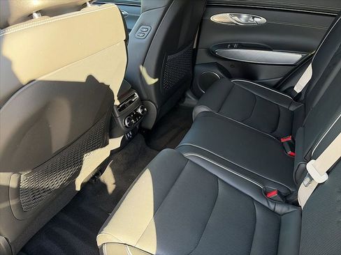 Used 2025 Genesis Electrified GV70 Prestige w/ Prestige Package image 16