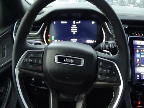 Certified 2024 Jeep Grand Cherokee L Limited image 21