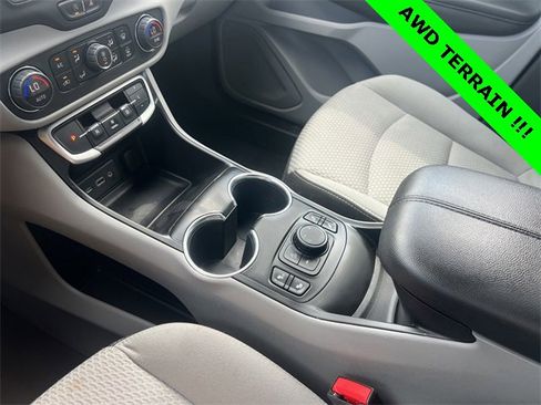 Used 2023 GMC Terrain SLE w/ Driver Convenience Package image 23