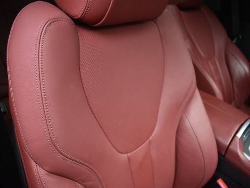 Used 2021 BMW X6 sDrive40i w/ M Sport Package image 23