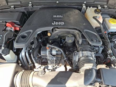Used 2021 Jeep Wrangler Unlimited Sport AWD/4WD image 26