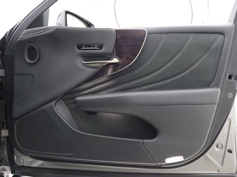 Used 2019 Lexus LS 500 w/ Interior Upgrade Package RWD image 41