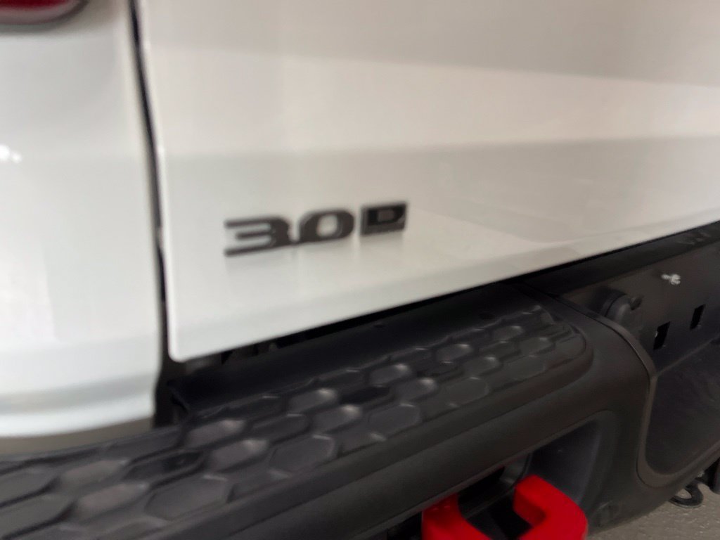 Used 2023 Jeep Gladiator Rubicon AWD/4WD image 18