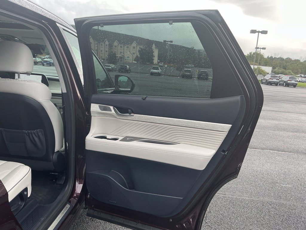 Certified 2025 Hyundai Palisade Calligraphy AWD/4WD image 33