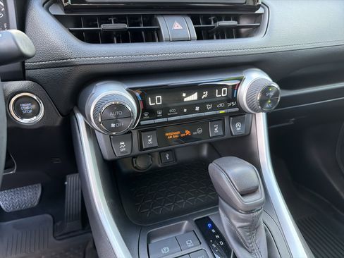 Certified 2022 Toyota RAV4 XLE w/ Convenience Package image 8