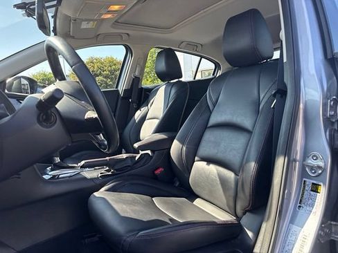 Used 2016 MAZDA MAZDA3 i Grand Touring FWD image 9