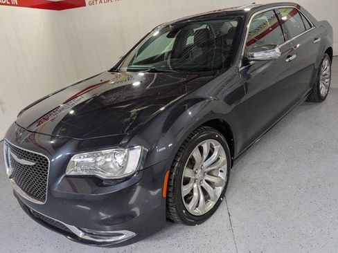 Used 2017 Chrysler 300 C w/ Safetytec Plus Group image 3