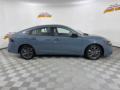 New 2026 Nissan Sentra SL w/ Floor Mat Package image 8