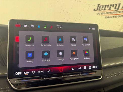 Used 2025 Volkswagen Tiguan SE R-Line FWD image 19