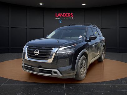 Used 2022 Nissan Pathfinder SV w/ SV Premium Package