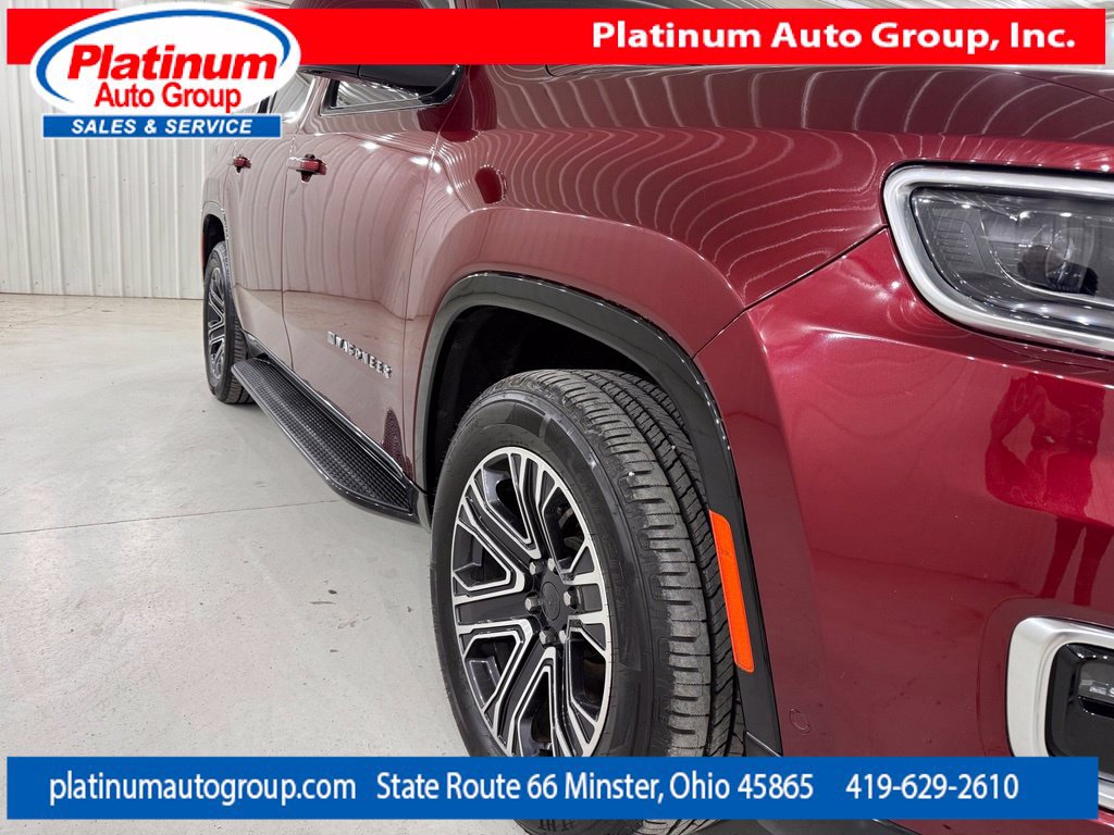 Used 2022 Jeep Wagoneer Series III AWD/4WD image 57
