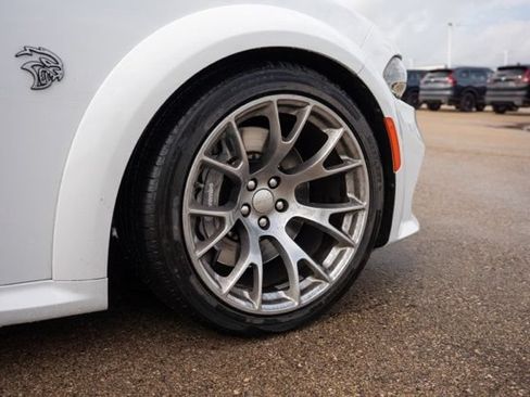 Used 2020 Dodge Charger SRT Hellcat w/ Harman/Kardon Audio Group RWD image 9