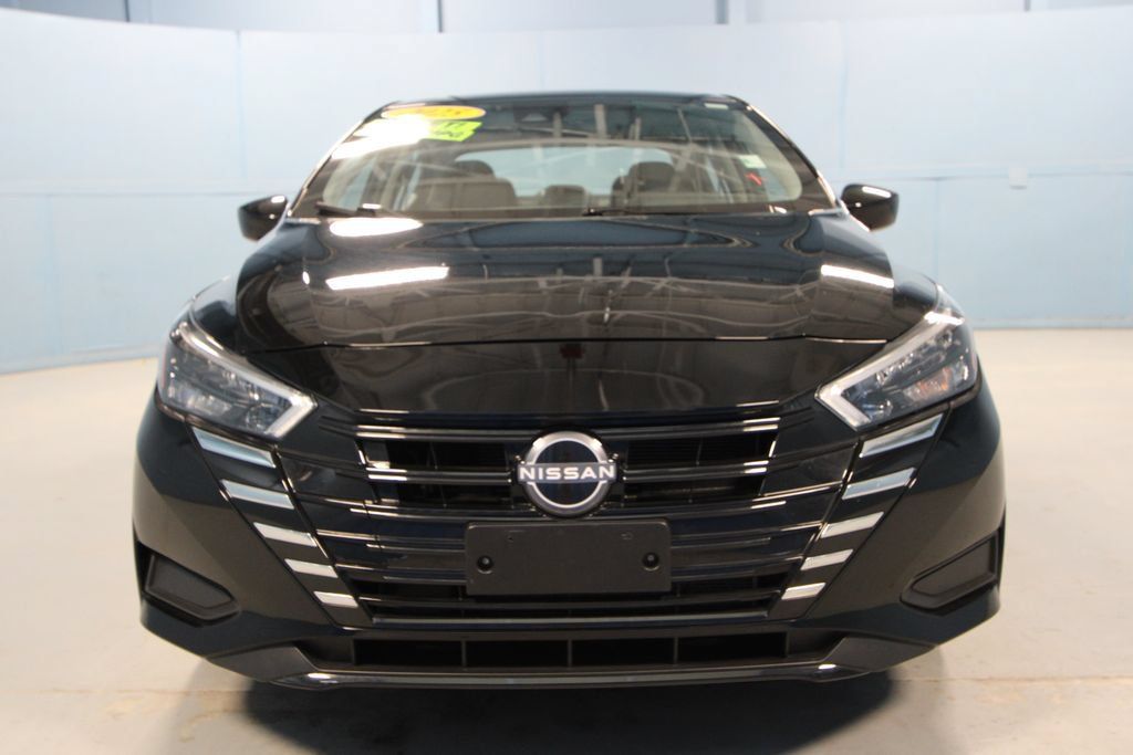 Used 2025 Nissan Versa SV FWD image 21