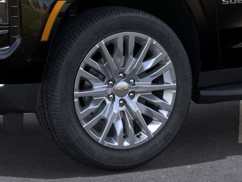 New 2026 Chevrolet Suburban LT image 11