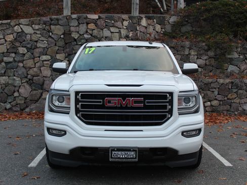 Used 2017 GMC Sierra 1500 SLE w/ SLE Value Package image 3