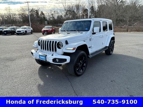 Used 2023 Jeep Wrangler Unlimited Sahara image 2