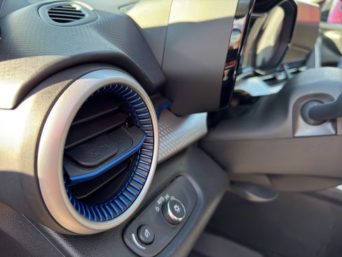 Used 2024 Chevrolet Trax LS image 9