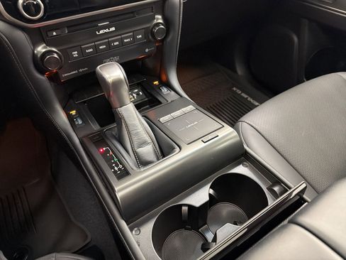 Used 2023 Lexus GX 460 Premium w/ Accessory Package image 18