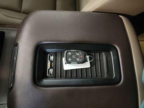Used 2015 Chevrolet Tahoe LTZ AWD/4WD image 29