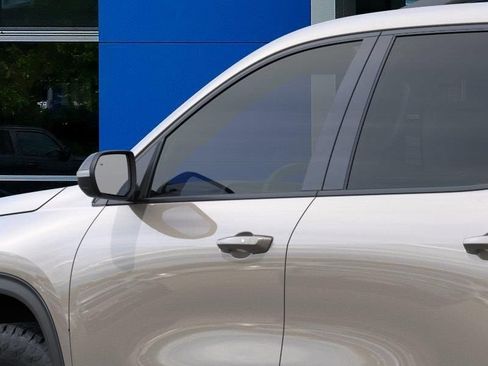 New 2027 Chevrolet Traverse Z71 w/ Driver Confidence Package AWD/4WD image 12