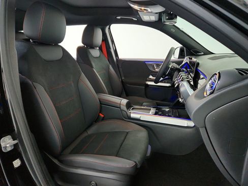 New 2026 Mercedes-Benz GLB 35 AMG 4MATIC image 10