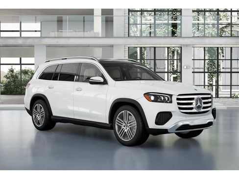 Used 2025 Mercedes-Benz GLS 450 4MATIC image 11