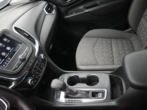Used 2024 Chevrolet Equinox LT AWD/4WD image 18