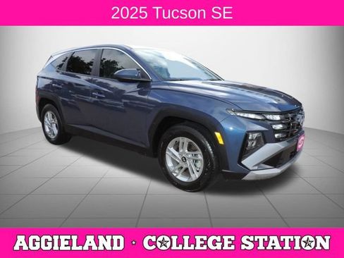 Used 2025 Hyundai Tucson SE FWD image 1