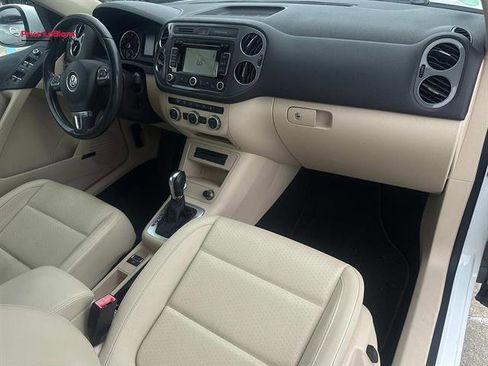 Used 2014 Volkswagen Tiguan SEL FWD image 12