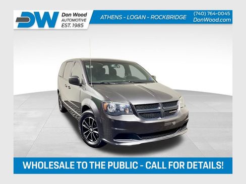 Used 2017 Dodge Grand Caravan SE FWD image 1