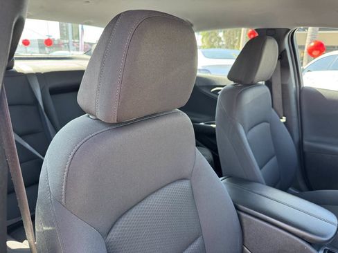 Used 2025 Chevrolet Malibu LT FWD image 15