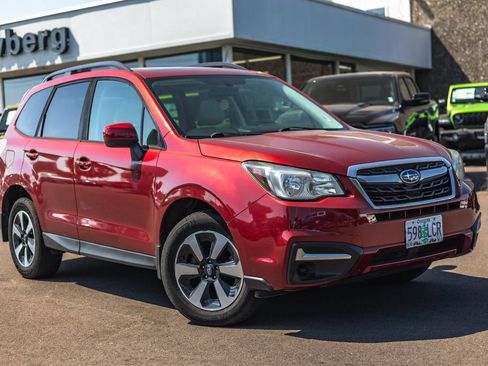 Used 2018 Subaru Forester 2.5i Premium w/ All-Weather Package AWD/4WD image 1