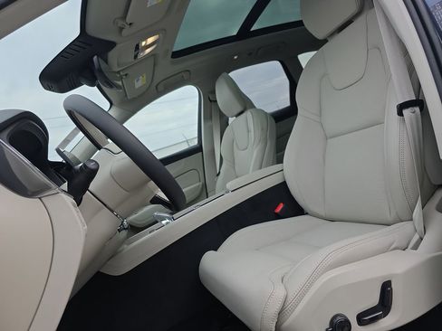 New 2026 Volvo XC60 T8 Ultra w/ Protection Package Premier image 23