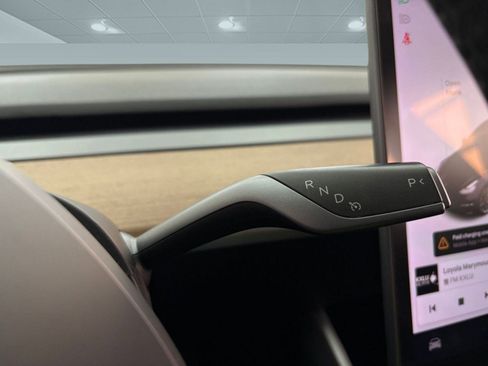 Used 2020 Tesla Model 3 Standard Range image 16